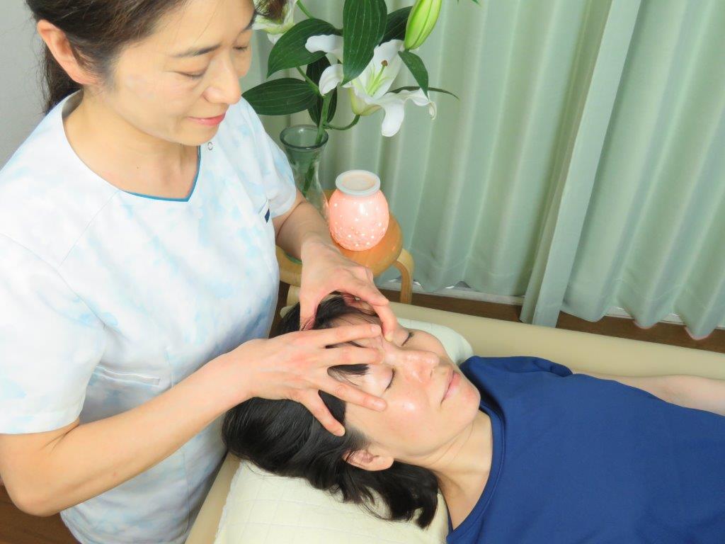 リラックスコース 体の施術中の写真2